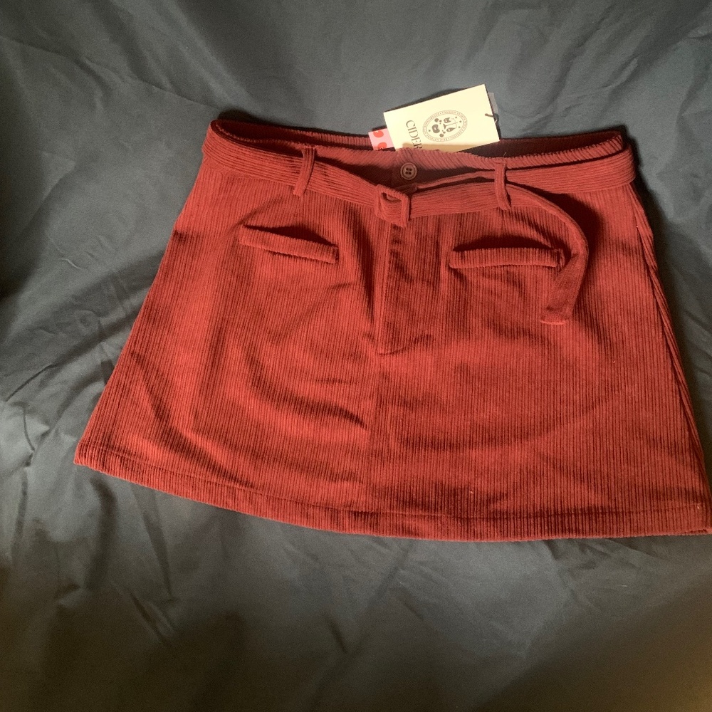 NWT Belted Corduroy burgundy mini skirt size L